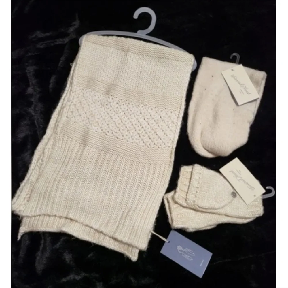 Scarf Mittens Headband 3 Piece Set Universal Thread Beige Cream Knit NWT $40